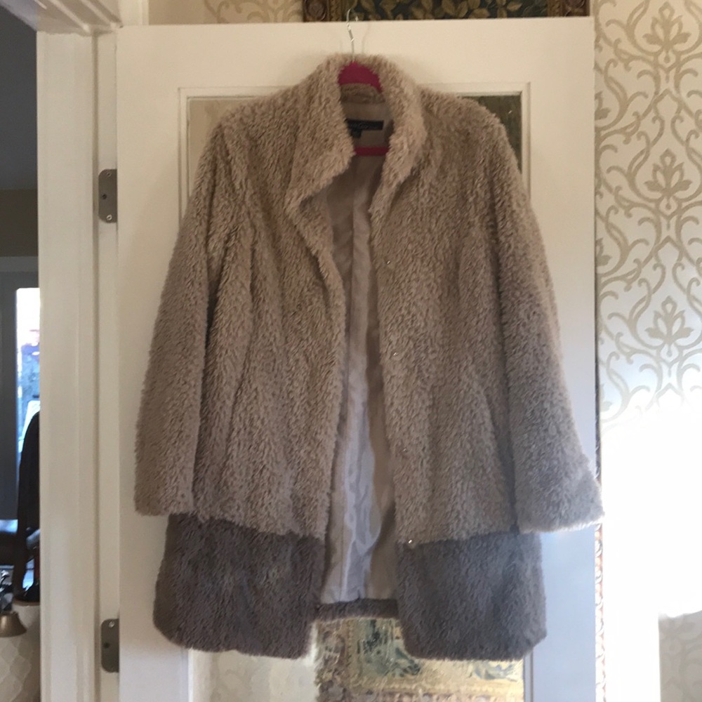 Kenneth coke soft fur coat.